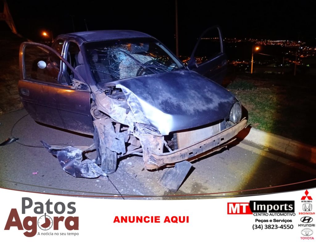 Quatro pessoas da mesma família ficam feridas após colisão em poste  | Patos Agora - A notícia no seu tempo - https://patosagora.net