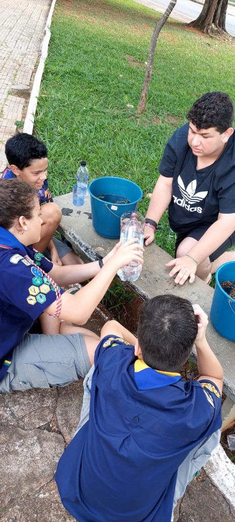 Atividade com grupo de escoteiros na praça Dom Eduardo abordou temas sobre os cuidados com a água | Patos Agora - A notícia no seu tempo - https://patosagora.net