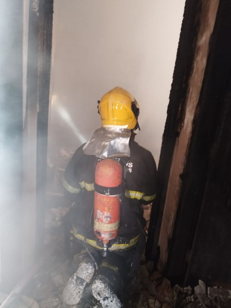 Incêndio atinge apartamentos no Bairro Serra Negra, em Patrocínio | Patos Agora - A notícia no seu tempo - https://patosagora.net