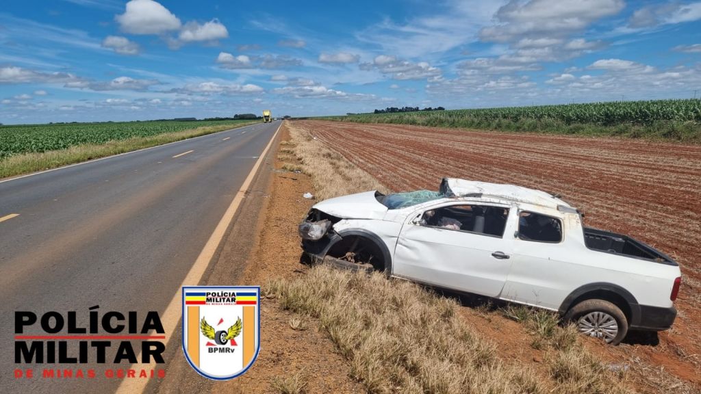 Condutor fica ferido após perder controle de veículo e capotar na rodovia MG-410 | Patos Agora - A notícia no seu tempo - https://patosagora.net