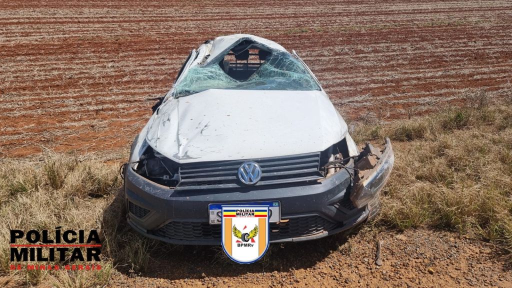 Condutor fica ferido após perder controle de veículo e capotar na rodovia MG-410 | Patos Agora - A notícia no seu tempo - https://patosagora.net