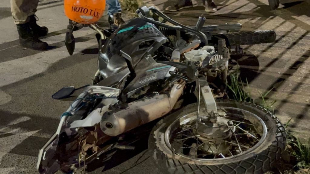 Veículo perde freio, avança parada e atinge duas motocicletas; condutor acabou preso por embriaguez | Patos Agora - A notícia no seu tempo - https://patosagora.net