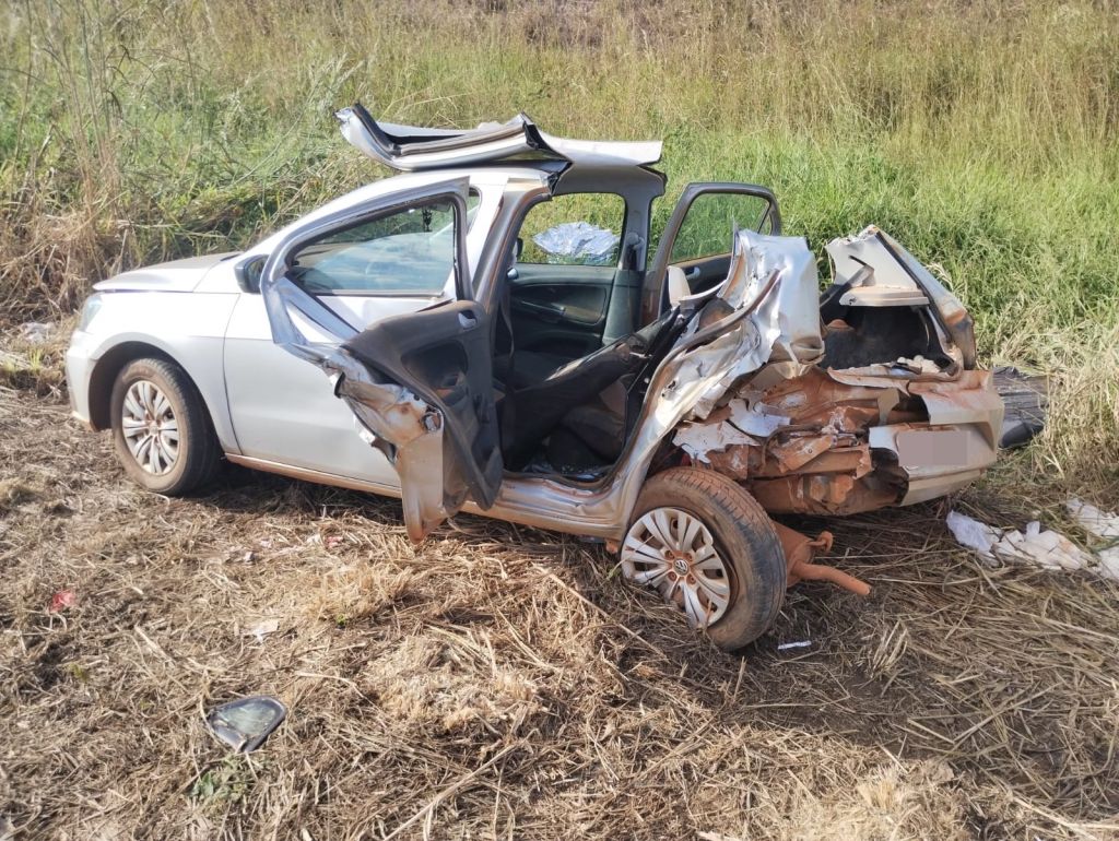 Acidente entre três veículos deixou feridos na BR-365 | Patos Agora - A notícia no seu tempo - https://patosagora.net