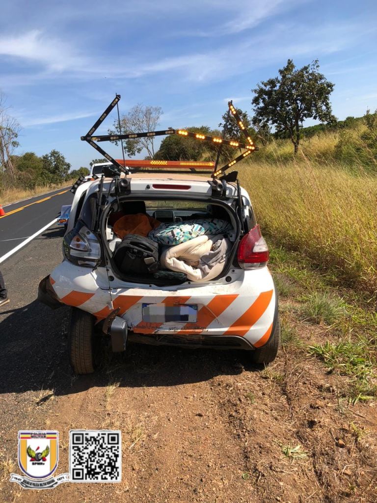 Duas pessoas ficam feridas após condutor colidir na traseira de veículo batedor na rodovia MGC-462 | Patos Agora - A notícia no seu tempo - https://patosagora.net