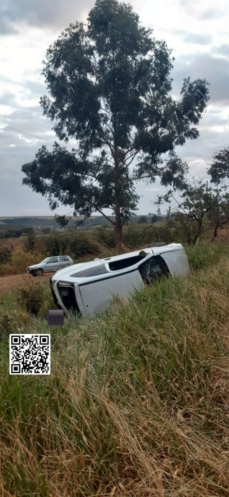 Passageiro morre após veículo capotar na rodovia MG-230; condutor foi preso por embriaguez | Patos Agora - A notícia no seu tempo - https://patosagora.net