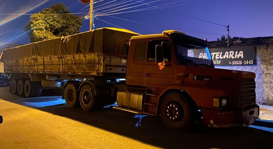 PM prende integrantes de quadrilha e recupera 1.500 sacas de café roubadas em Monte Carmelo | Patos Agora - A notícia no seu tempo - https://patosagora.net