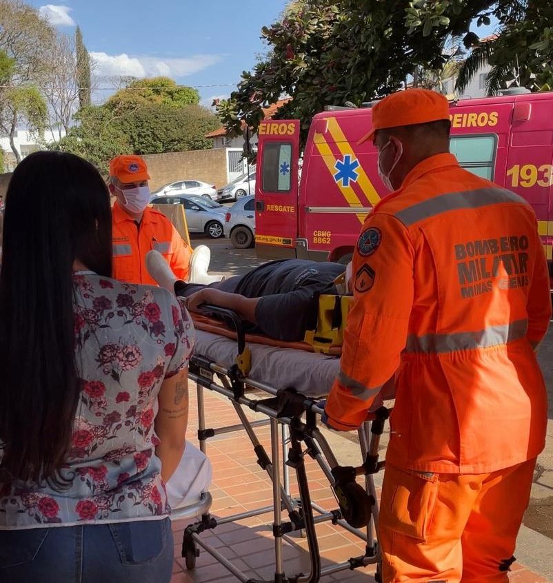 Corpo de Bombeiros realiza simulado de rota de emergência na Santa Casa de Patrocínio | Patos Agora - A notícia no seu tempo - https://patosagora.net