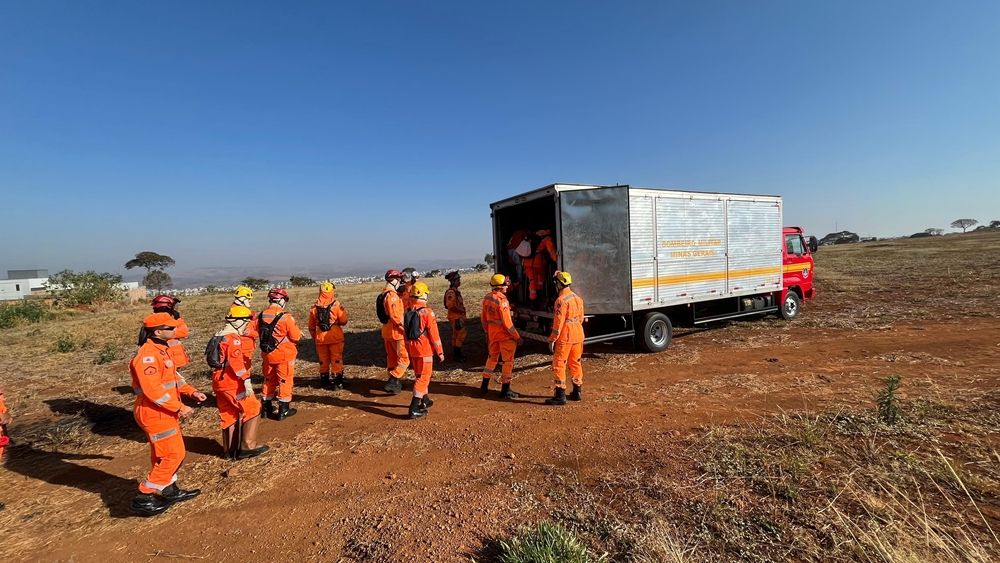 Corpo de Bombeiros realiza treinamento na Mata do Cachorro | Patos Agora - A notícia no seu tempo - https://patosagora.net