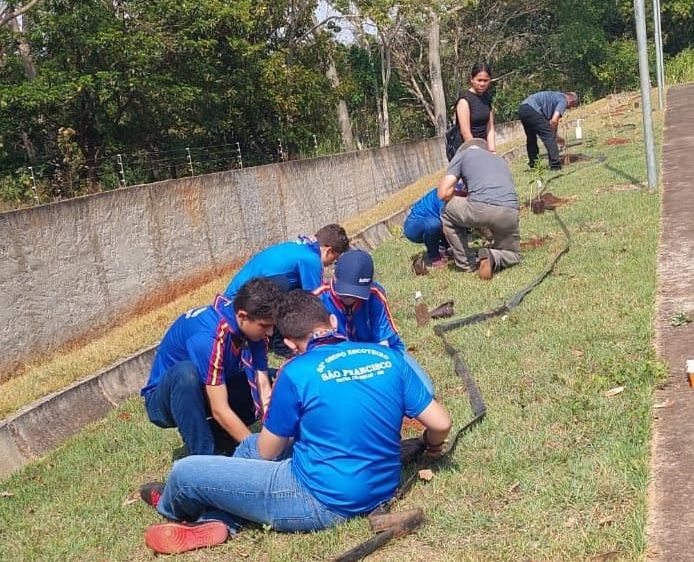 Dia da árvore é celebrado em Patos de Minas com plantio de mudas no Cetras | Patos Agora - A notícia no seu tempo - https://patosagora.net