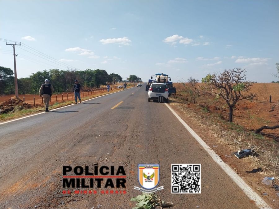 Condutor embriagado colide na traseira de trator conduzido por motorista inabilitado e ambos acabam presos na MGC-352 | Patos Agora - A notícia no seu tempo - https://patosagora.net