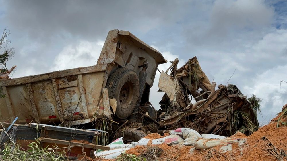 Motorista morre em grave acidente envolvendo dois veículos de carga na rodovia MGC-354 | Patos Agora - A notícia no seu tempo - https://patosagora.net