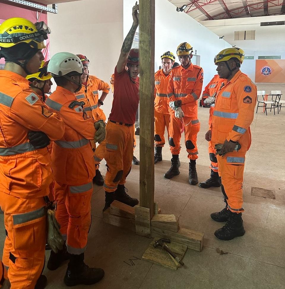 Bombeiros realizam treinamento para enfrentar deslizamentos e águas rápidas | Patos Agora - A notícia no seu tempo - https://patosagora.net