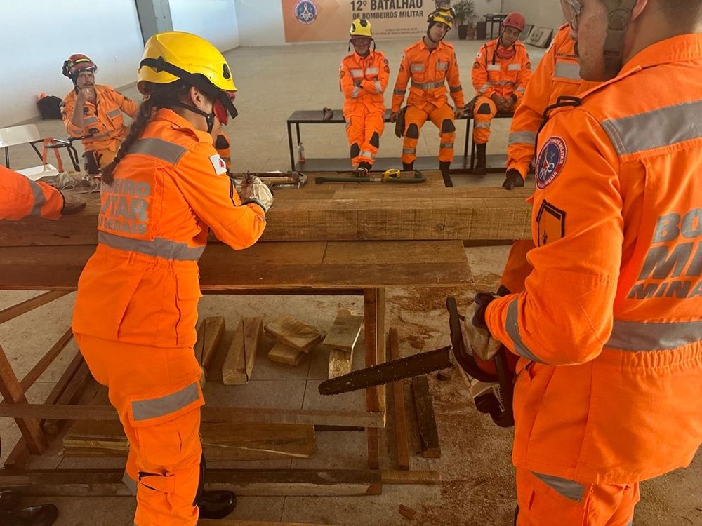 Bombeiros realizam treinamento para enfrentar deslizamentos e águas rápidas | Patos Agora - A notícia no seu tempo - https://patosagora.net