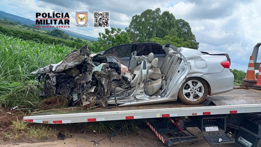 Condutor morre e quatro pessoas ficam feridas em colisão frontal entre carro e carreta na MG-230 | Patos Agora - A notícia no seu tempo - https://patosagora.net