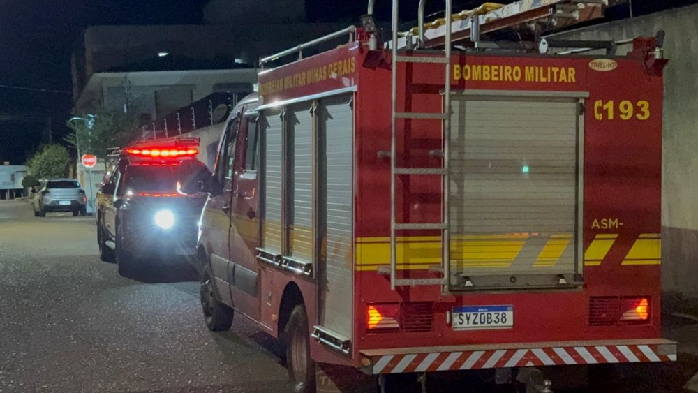 Colisão deixa pessoas feridas no Bairro Nossa Senhora das Graças; uma das vítimas ficou em estado grave | Patos Agora - A notícia no seu tempo - https://patosagora.net