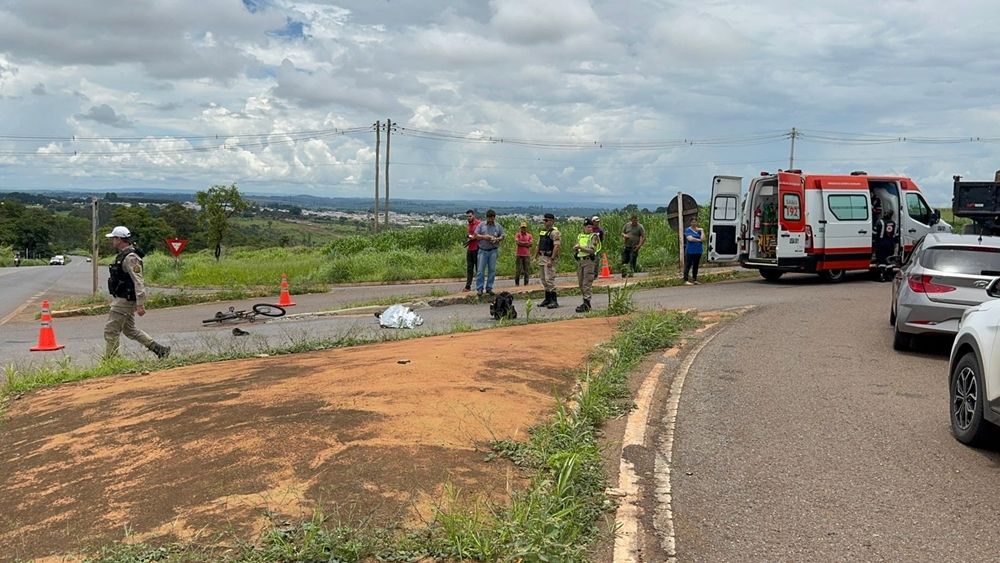 Ciclista morre em colisão com caminhão na MGC-354 | Patos Agora - A notícia no seu tempo - https://patosagora.net