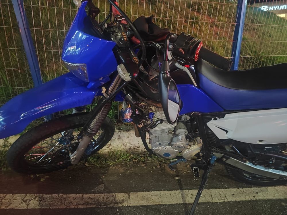 Motociclista inabilitado sofre ferimentos graves em acidente na Avenida JK | Patos Agora - A notícia no seu tempo - https://patosagora.net