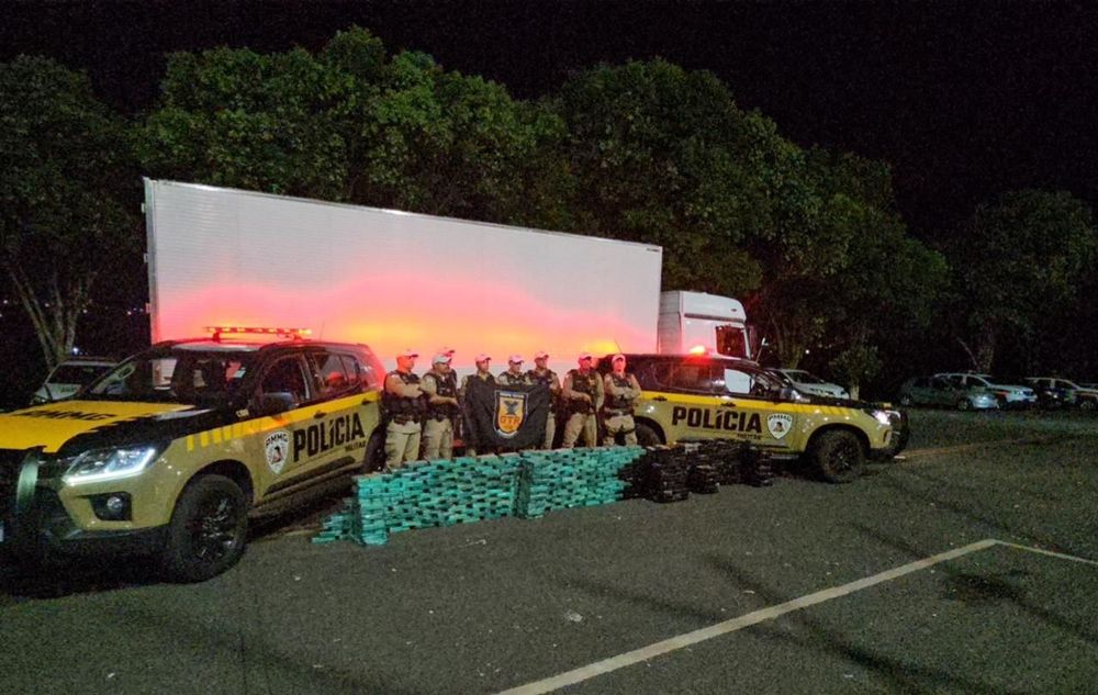PM Rodoviária apreende mais de 520 kg de cocaína em compartimento secreto de caminhão frigorífico | Patos Agora - A notícia no seu tempo - https://patosagora.net