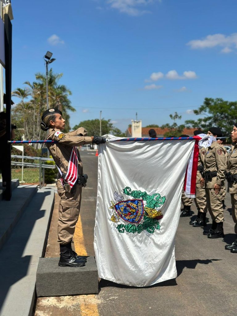 Futuros soldados da PM recebem cobertura em solenidade emocionante na 10ª RPM de Patos de Minas | Patos Agora - A notícia no seu tempo - https://patosagora.net