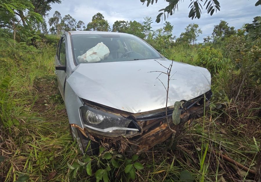 Condutora de 47 anos fica ferida após capotar veículo na BR-354 | Patos Agora - A notícia no seu tempo - https://patosagora.net