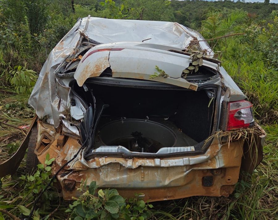Condutora de 47 anos fica ferida após capotar veículo na BR-354 | Patos Agora - A notícia no seu tempo - https://patosagora.net