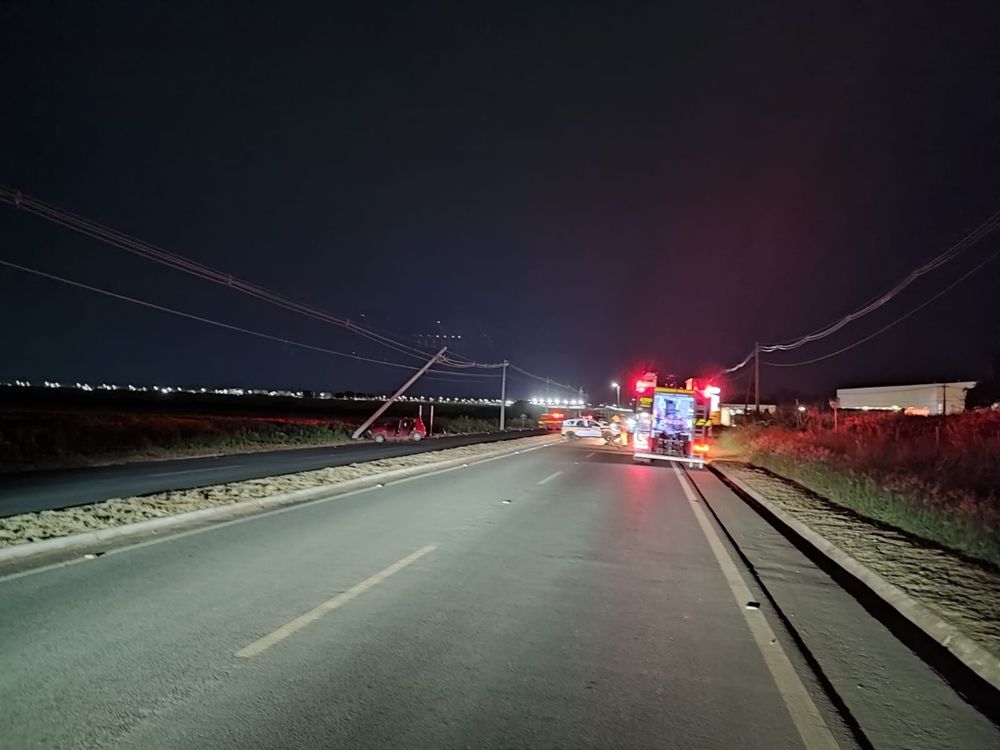 Bombeiros atendem duas colisões contra postes em Patos de Minas | Patos Agora - A notícia no seu tempo - https://patosagora.net