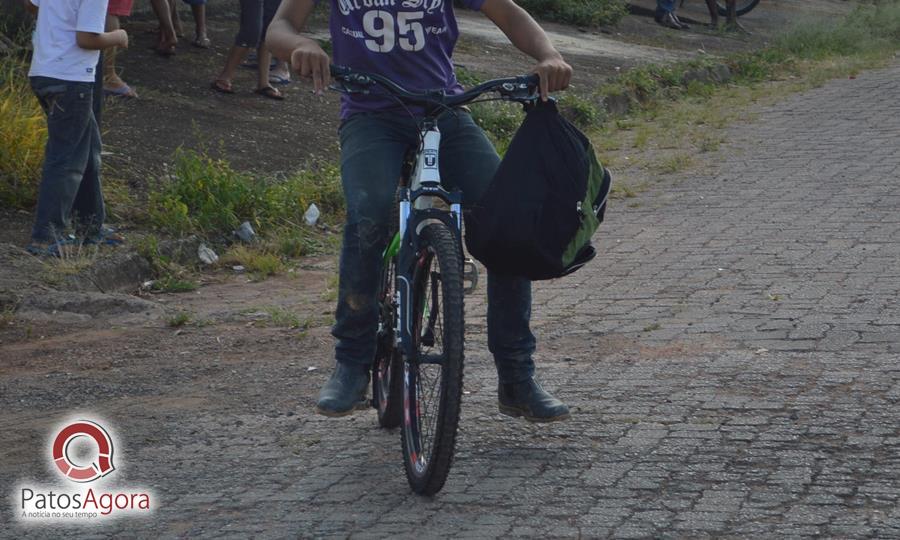 Mulher fica ferida após bicicleta perder freio na Rua Paraíba  | Patos Agora - A notícia no seu tempo - https://patosagora.net