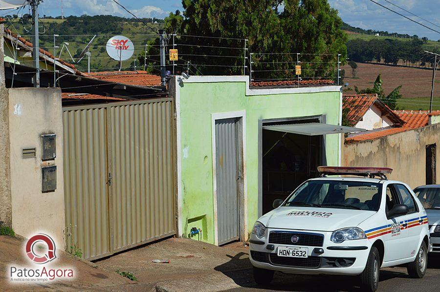 Policiais ouvem disparo e suspeito é preso com bereta após ameaçar a mulher | Patos Agora - A notícia no seu tempo - https://patosagora.net