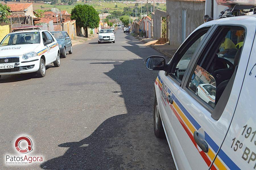 Policiais ouvem disparo e suspeito é preso com bereta após ameaçar a mulher | Patos Agora - A notícia no seu tempo - https://patosagora.net