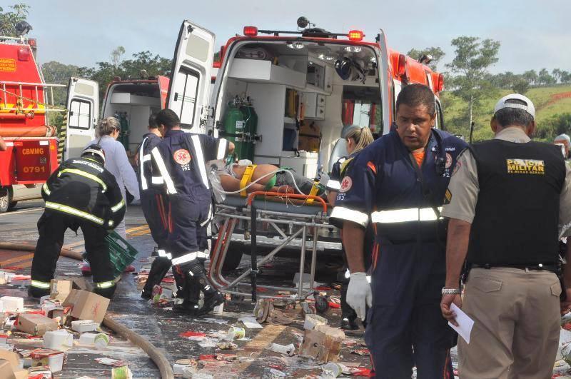 Grave acidente deixa mortos e feridos na BR-354 próximo do Aguinaldo das Pamonhas | Patos Agora - A notícia no seu tempo - https://patosagora.net