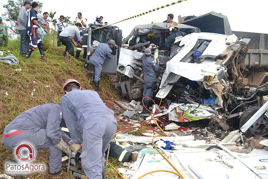 Grave acidente deixa mortos e feridos na BR-354 próximo do Aguinaldo das Pamonhas | Patos Agora - A notícia no seu tempo - https://patosagora.net