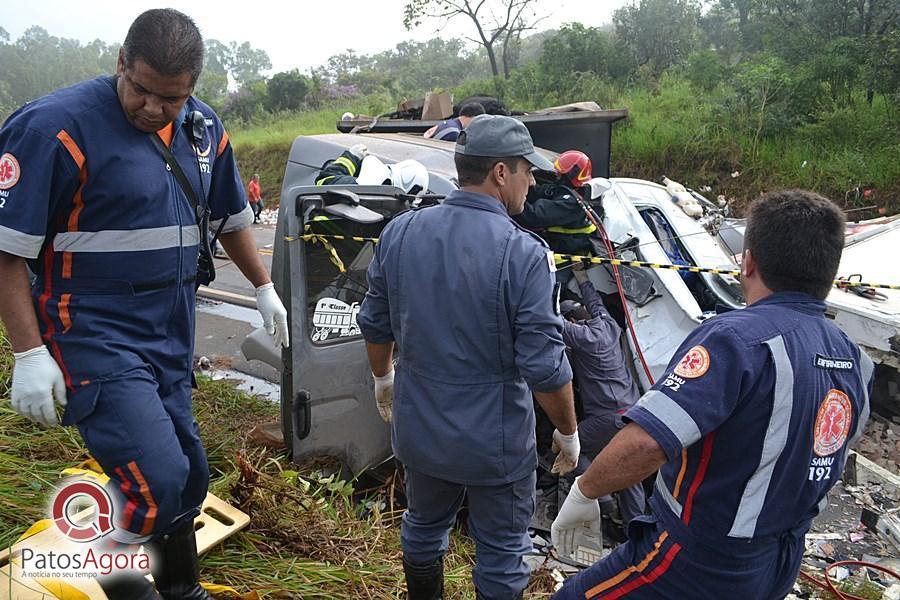 Grave acidente deixa mortos e feridos na BR-354 próximo do Aguinaldo das Pamonhas | Patos Agora - A notícia no seu tempo - https://patosagora.net