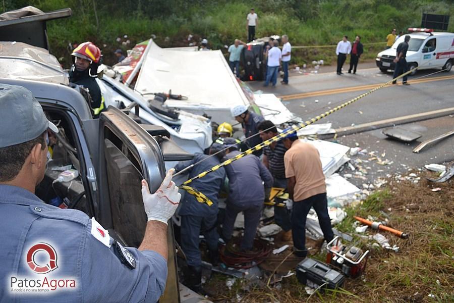 Grave acidente deixa mortos e feridos na BR-354 próximo do Aguinaldo das Pamonhas | Patos Agora - A notícia no seu tempo - https://patosagora.net