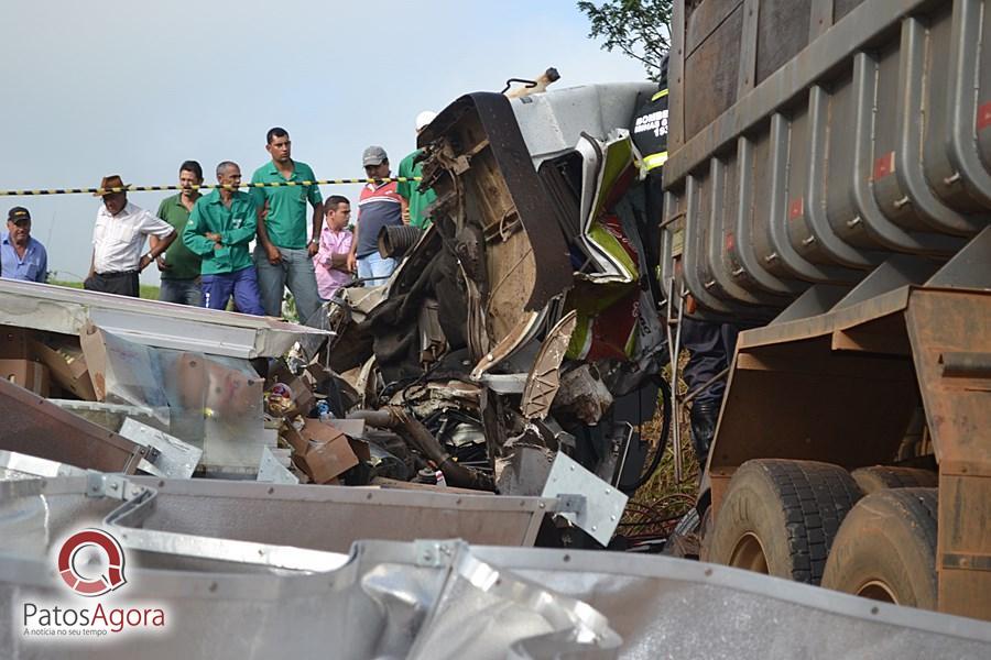 Grave acidente deixa mortos e feridos na BR-354 próximo do Aguinaldo das Pamonhas | Patos Agora - A notícia no seu tempo - https://patosagora.net