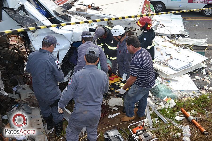 Grave acidente deixa mortos e feridos na BR-354 próximo do Aguinaldo das Pamonhas | Patos Agora - A notícia no seu tempo - https://patosagora.net