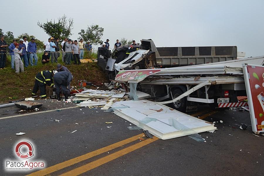 Grave acidente deixa mortos e feridos na BR-354 próximo do Aguinaldo das Pamonhas | Patos Agora - A notícia no seu tempo - https://patosagora.net