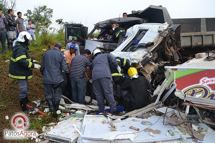 Grave acidente deixa mortos e feridos na BR-354 próximo do Aguinaldo das Pamonhas | Patos Agora - A notícia no seu tempo - https://patosagora.net