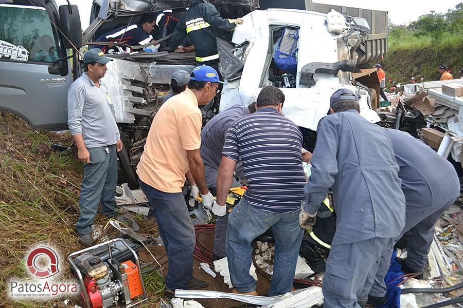 Grave acidente deixa mortos e feridos na BR-354 próximo do Aguinaldo das Pamonhas | Patos Agora - A notícia no seu tempo - https://patosagora.net