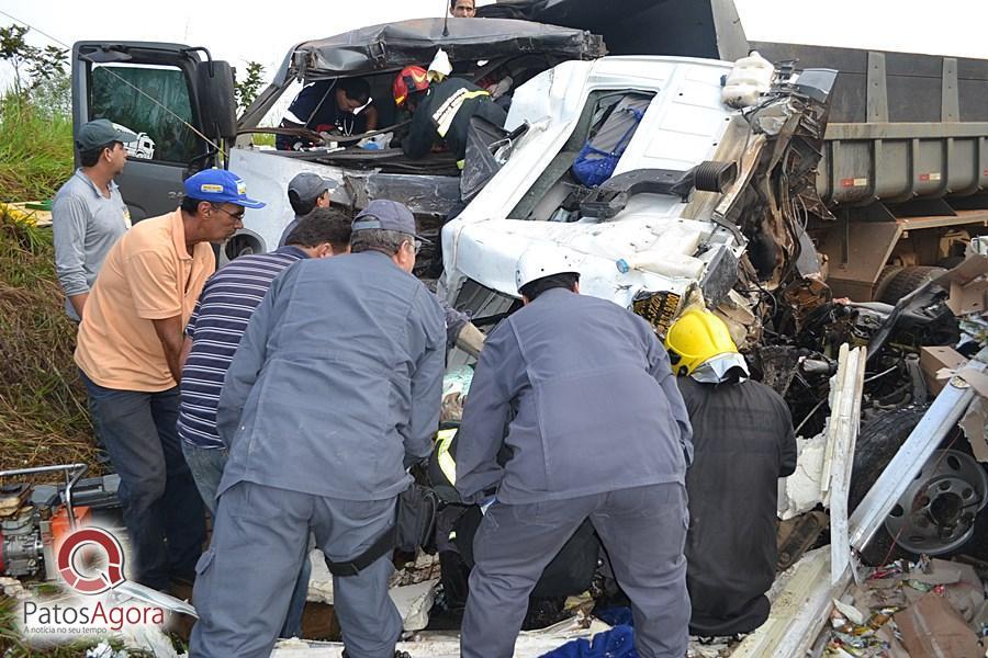 Grave acidente deixa mortos e feridos na BR-354 próximo do Aguinaldo das Pamonhas | Patos Agora - A notícia no seu tempo - https://patosagora.net