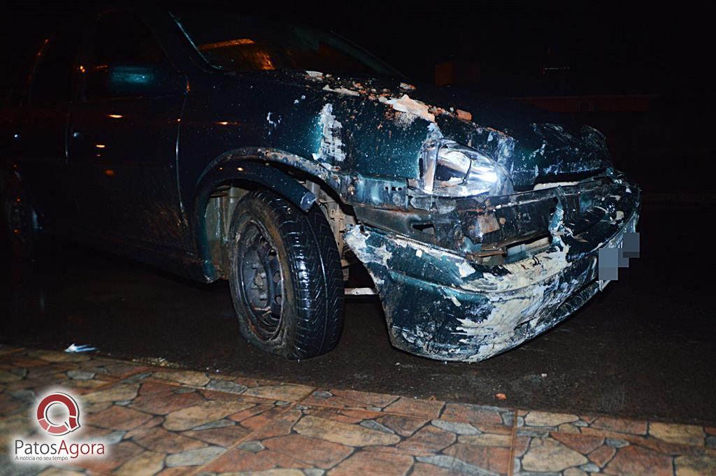 Motorista com sintomas de embriaguez bate carro em muro no Bairro Belvedere | Patos Agora - A notícia no seu tempo - https://patosagora.net