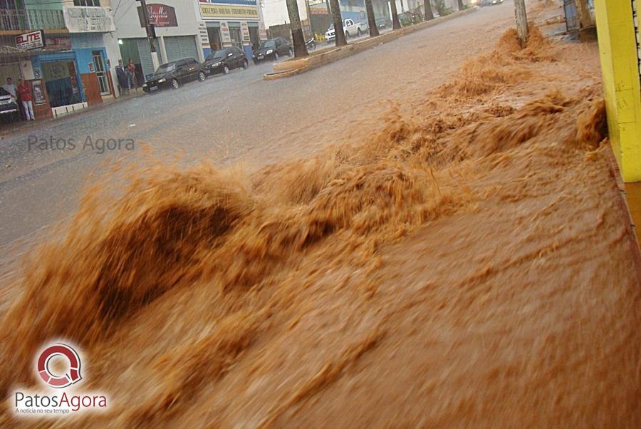 Chuva em Carmo do Paranaíba deixa estragos em vários bairros da cidade | Patos Agora - A notícia no seu tempo - https://patosagora.net