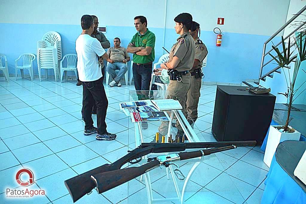Duas armas e rádio comunicador são entregues por detento durante evangelização | Patos Agora - A notícia no seu tempo - https://patosagora.net