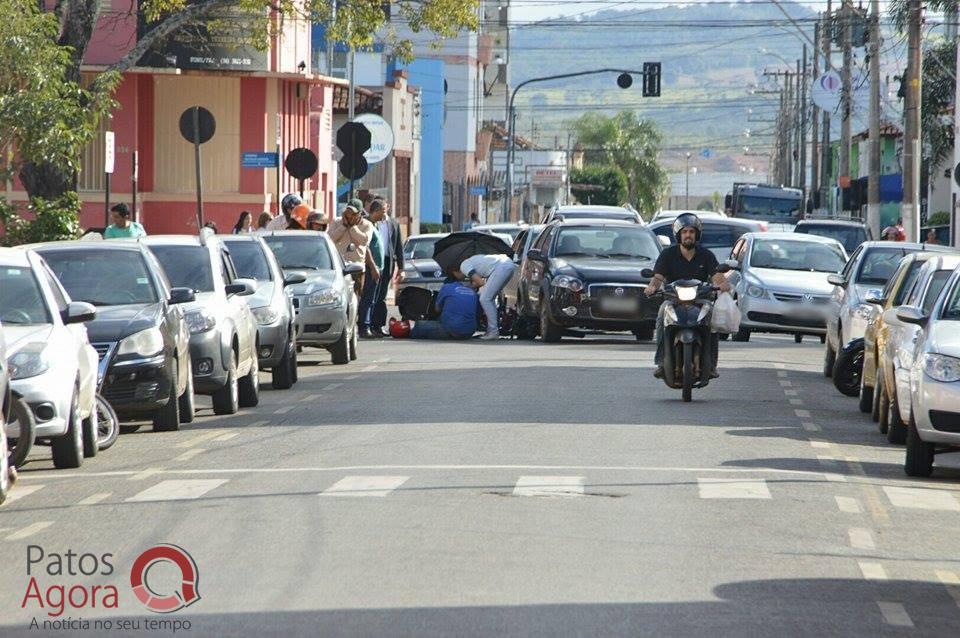 Motociclista fica ferido ao ser atingido por veículo que avançou parada obrigatória | Patos Agora - A notícia no seu tempo - https://patosagora.net