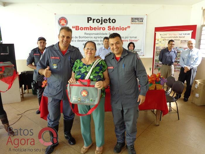 Alunos do projeto bombeiro sênior recebem kits | Patos Agora - A notícia no seu tempo - https://patosagora.net