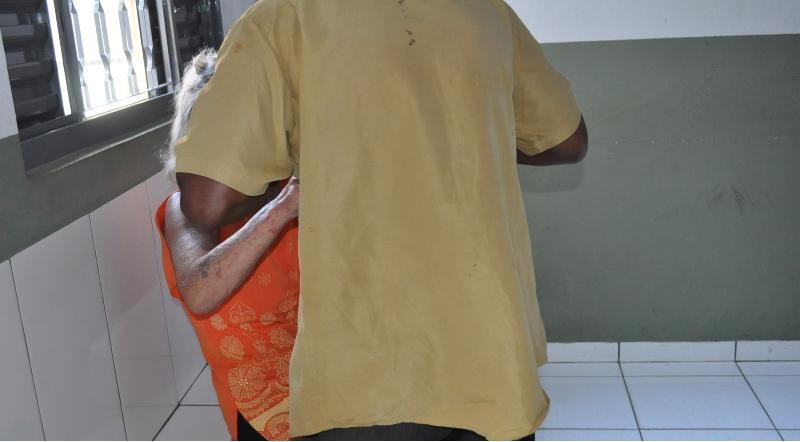 Homem com problemas mentais é preso após agredir pai e madrasta, no distrito de Alagoas | Patos Agora - A notícia no seu tempo - https://patosagora.net