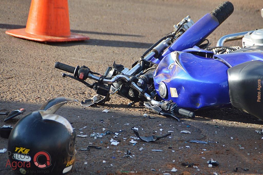 Motociclista morre após colidir em caminhão no bairro Jardim Esperança | Patos Agora - A notícia no seu tempo - https://patosagora.net