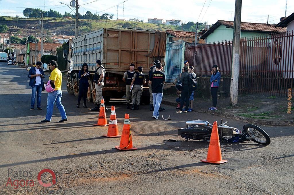 Motociclista morre após colidir em caminhão no bairro Jardim Esperança | Patos Agora - A notícia no seu tempo - https://patosagora.net