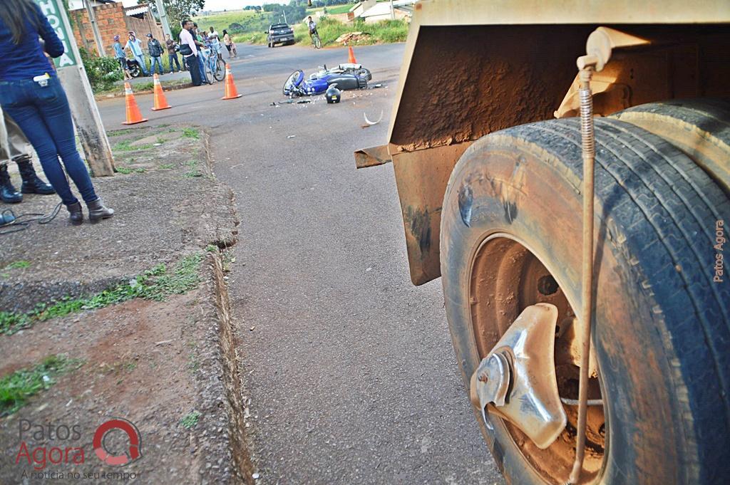 Motociclista morre após colidir em caminhão no bairro Jardim Esperança | Patos Agora - A notícia no seu tempo - https://patosagora.net