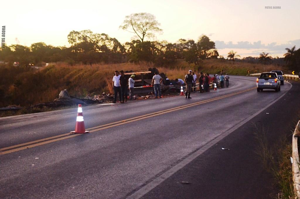 Motorista morre em capotamento na curva do Belvedere na BR-354 próximo de Rio Paranaíba | Patos Agora - A notícia no seu tempo - https://patosagora.net