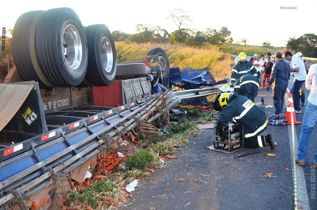 Motorista morre em capotamento na curva do Belvedere na BR-354 próximo de Rio Paranaíba | Patos Agora - A notícia no seu tempo - https://patosagora.net